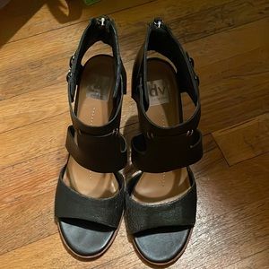 Dolce Vita Black Leather Sandals with Wood Heel 9.5